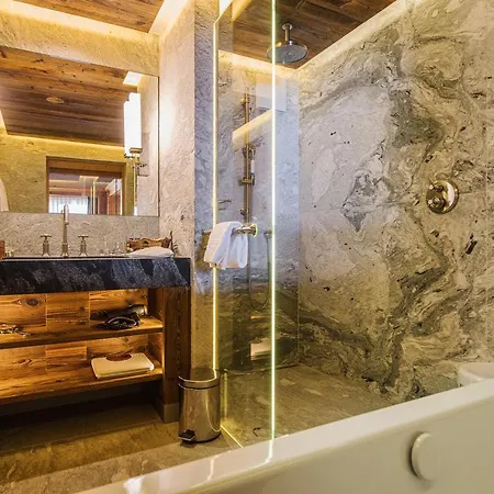 Otel Riffelalp 2222m 5*