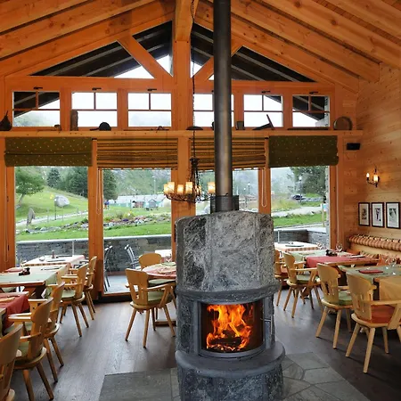 فندق Riffelalp 2222m Ski-in & Ski-out زيرمات