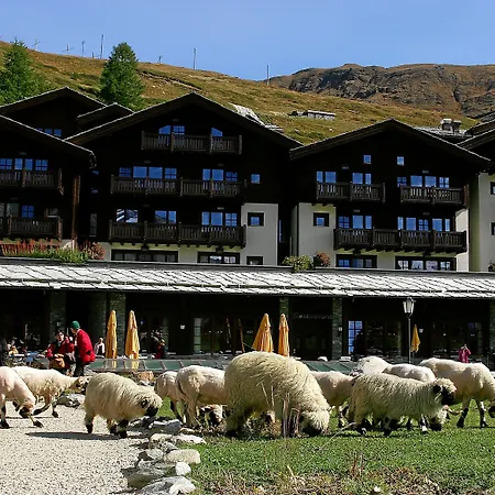 Hotel Riffelalp 2222m Ski-in & Ski-out Zermatt