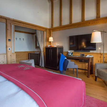 Riffelalp 2222m Ski-in & Ski-out Отель