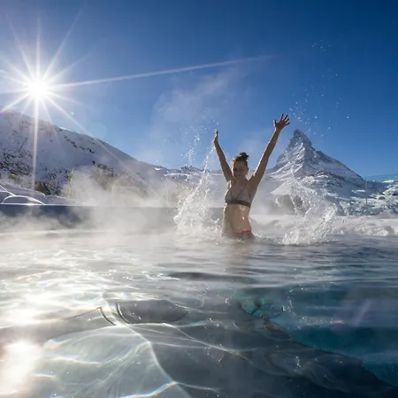 Riffelalp 2222m Ski-in & Ski-out Церматт