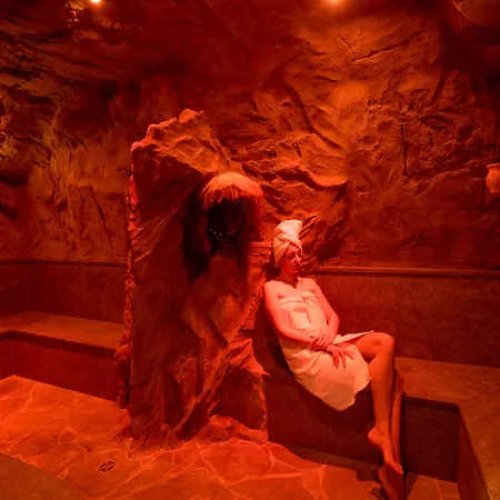 Hotel Riffelalp 2222m Ski-in & Ski-out 5*