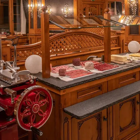 Отель Riffelalp 2222m Ski-in & Ski-out Церматт