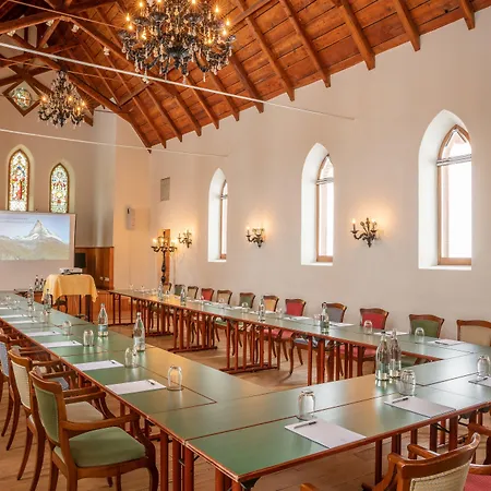 Riffelalp 2222m Ski-in & Ski-out Церматт