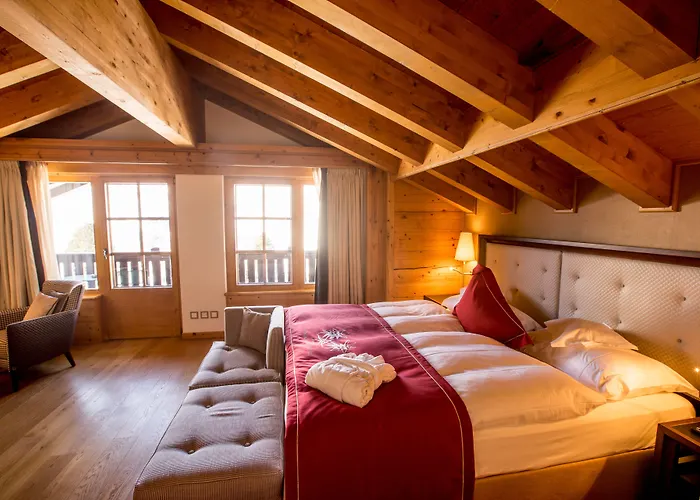 Riffelalp 2222m Ski-in & Ski-out 5* Zermatt