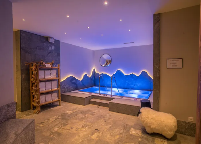 Riffelalp 2222m Ski-in & Ski-out 5*