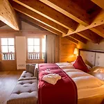 Riffelalp 2222m 5* زيرمات