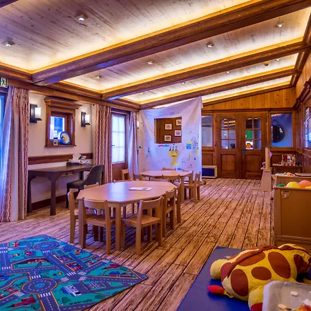 Hotel Riffelalp 2222m Ski-in & Ski-out