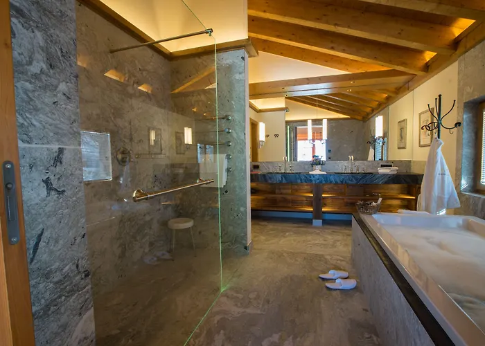 Hotel Riffelalp 2222m Ski-in & Ski-out 5*